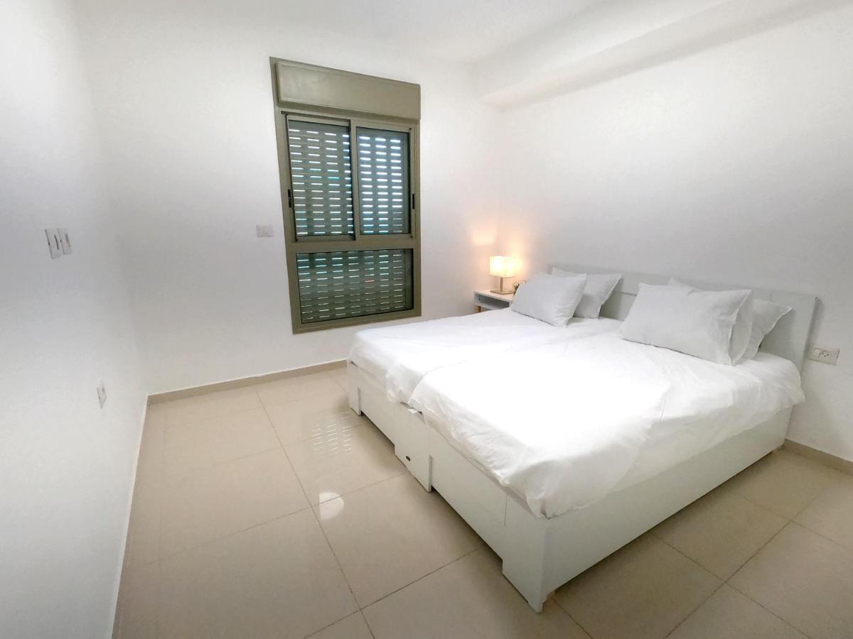 Beach Suite Israel- Best View, Gym, Massage Chair, Low Fee For Off-Site Indoor Pool Spa ביץ סוייט ישראל- נוף ים מאלף, כיסא מסאז, חדר כושר, אפשרות לבריכה מקורה, וספא בתשלום ממש מוזל Ashkelon Exterior foto