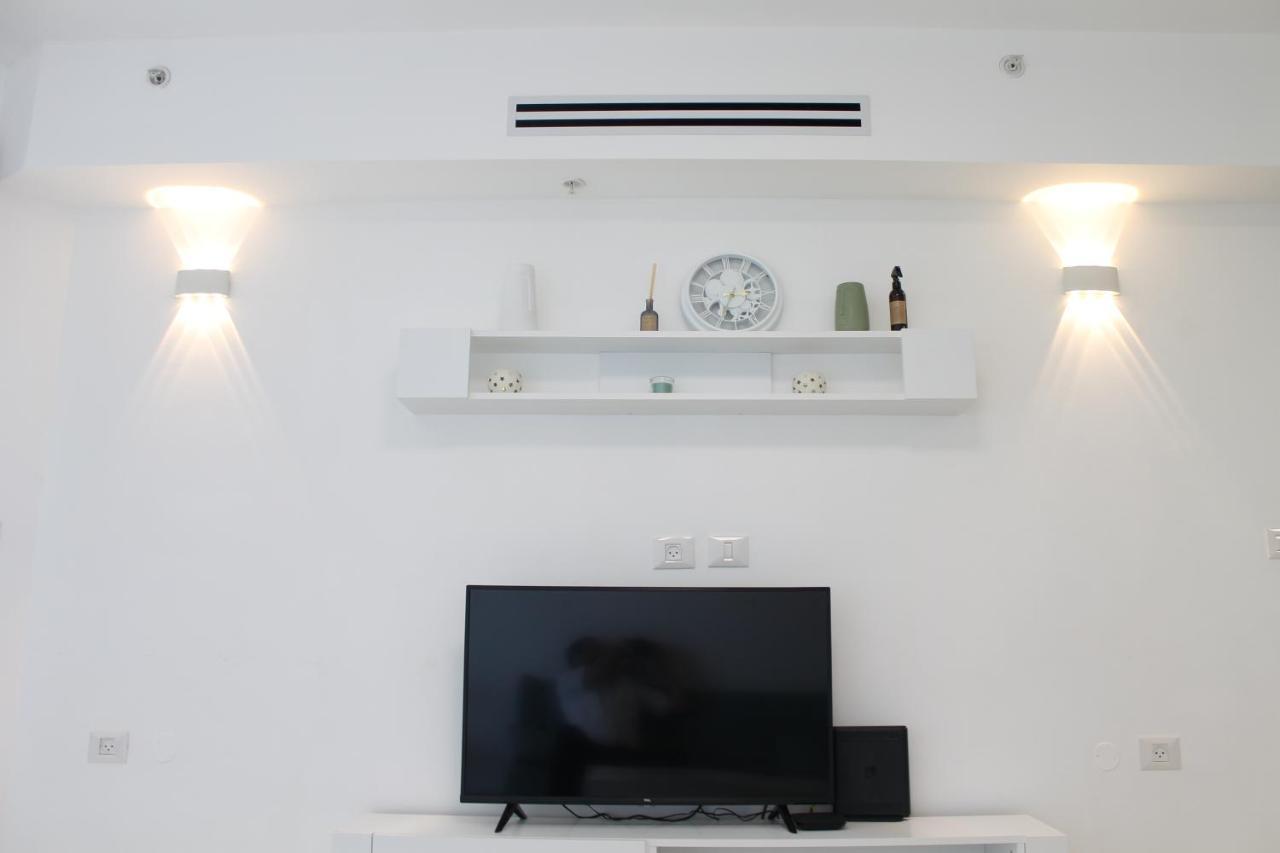Beach Suite Israel- Best View, Gym, Massage Chair, Low Fee For Off-Site Indoor Pool Spa ביץ סוייט ישראל- נוף ים מאלף, כיסא מסאז, חדר כושר, אפשרות לבריכה מקורה, וספא בתשלום ממש מוזל Ashkelon Exterior foto