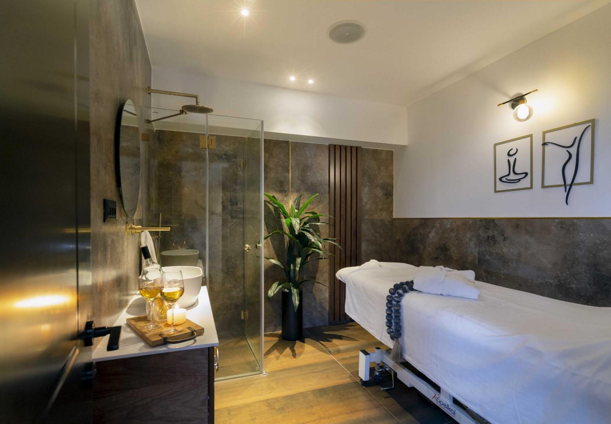 Beach Suite Israel- Best View, Gym, Massage Chair, Low Fee For Off-Site Indoor Pool Spa ביץ סוייט ישראל- נוף ים מאלף, כיסא מסאז, חדר כושר, אפשרות לבריכה מקורה, וספא בתשלום ממש מוזל Ashkelon Exterior foto